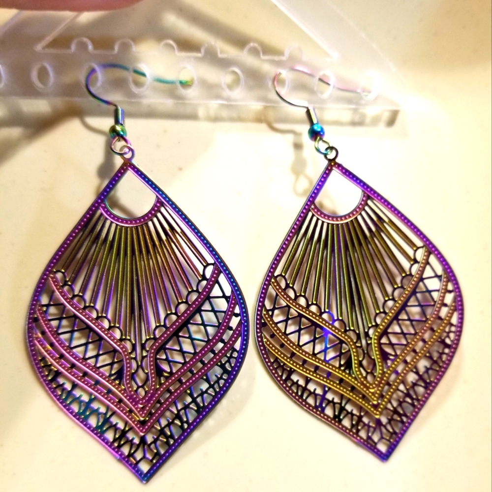 - Filigree Big String Teardrop Design Earrings